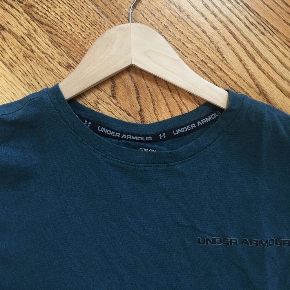 Under Armour Performance Shirt Size M